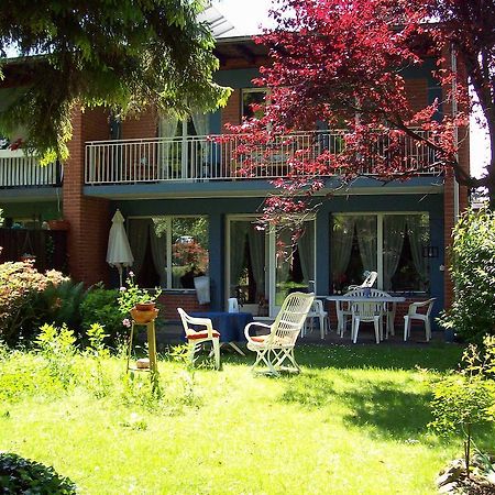 Chez Jean Et Daisy Bed and Breakfast Riehen Eksteriør billede