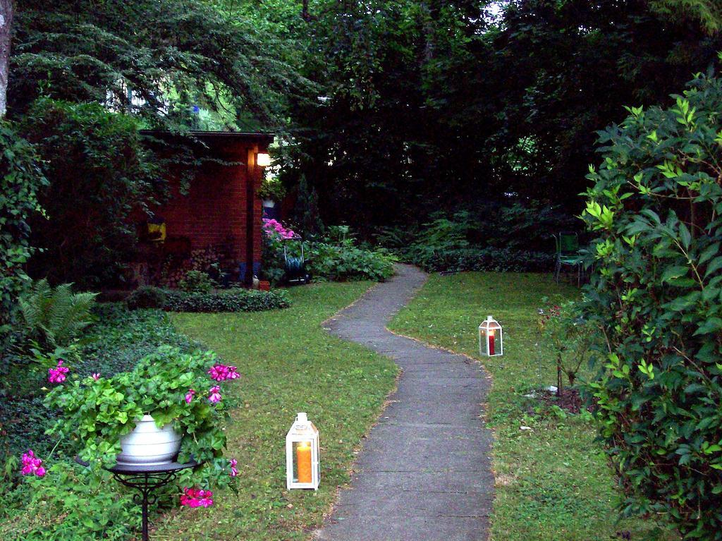 Chez Jean Et Daisy Bed and Breakfast Riehen Eksteriør billede