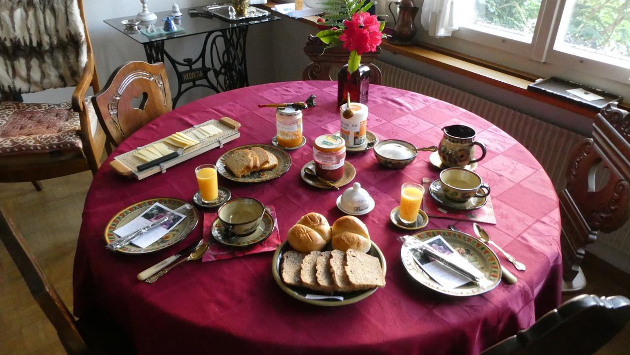 Chez Jean Et Daisy Bed and Breakfast Riehen Eksteriør billede